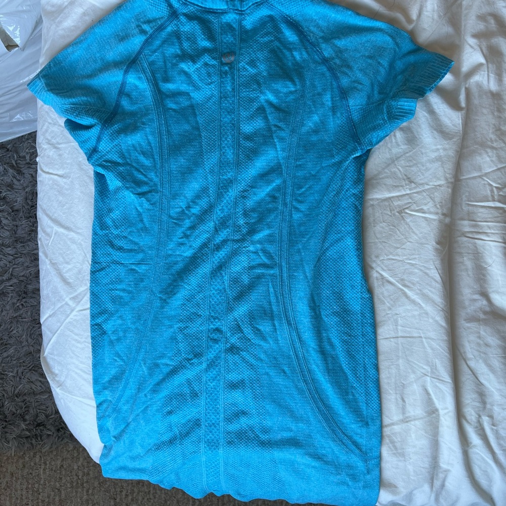 Lululemon T-shirt